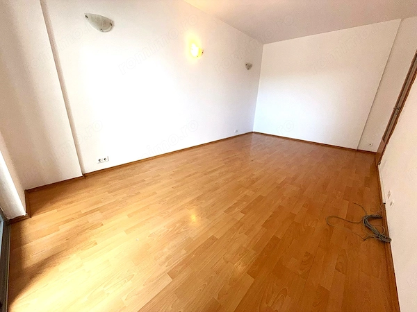 Apartament spatios 2 camere, luminos, balcon 13 mp, complex Ghica Plaza — fotografia 1