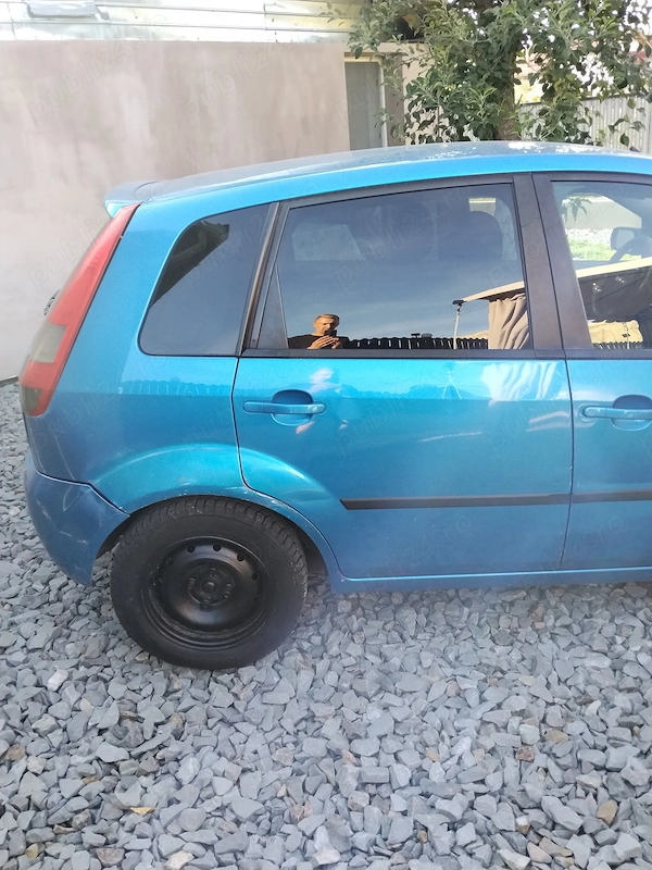 FORD Fiesta 2005 — imagine 3