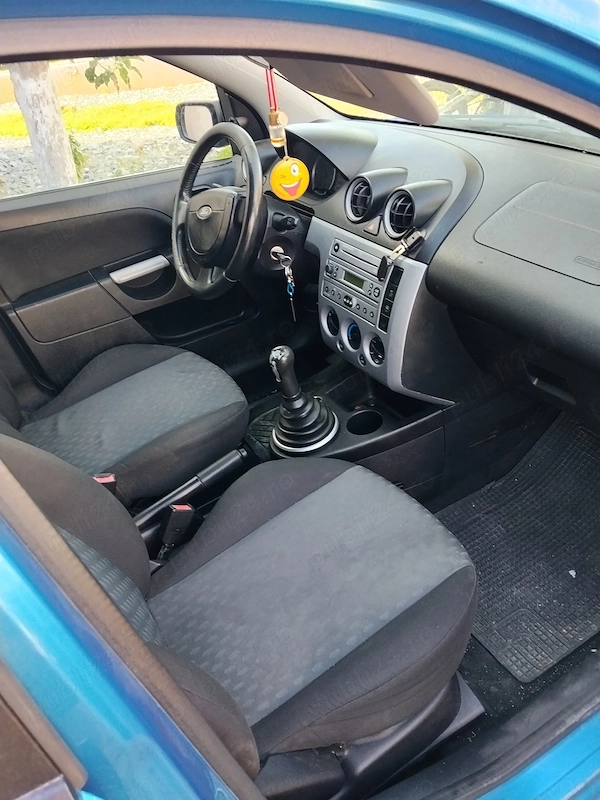 FORD Fiesta 2005 — imagine 2