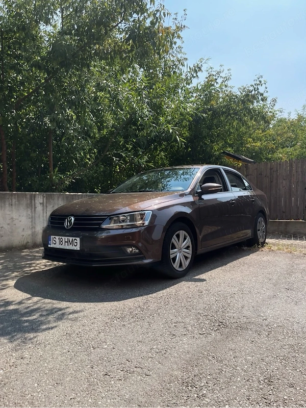 VOLKSWAGEN Jetta