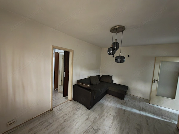Apartament cu 2 camere, parter , balcon, zona Spitalul Județean — fotografia 1