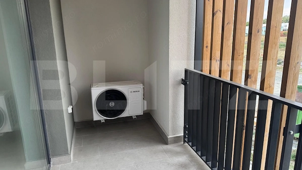 Apartament 2 camere, 62 mp, spațiu de birou, Torontal — fotografia 3