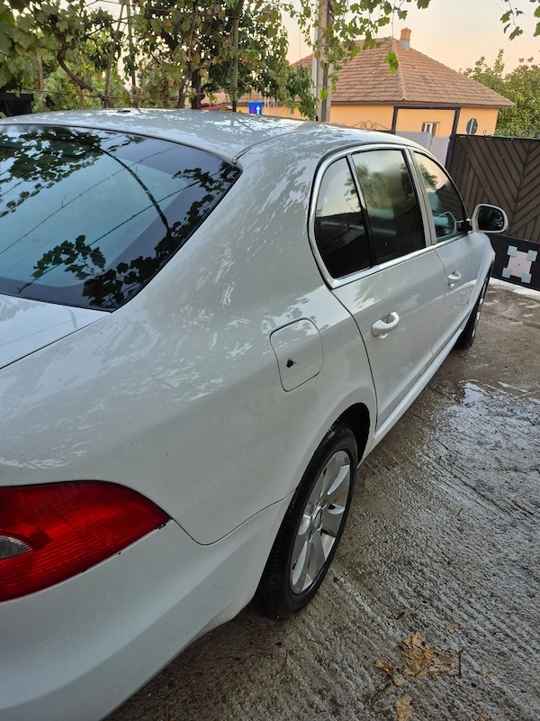 SKODA Superb 2011 — imagine 7
