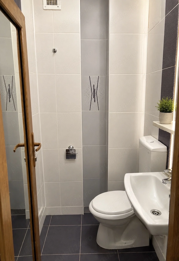 Titan, Metrou, Garsonieră direct propietar — fotografia 3