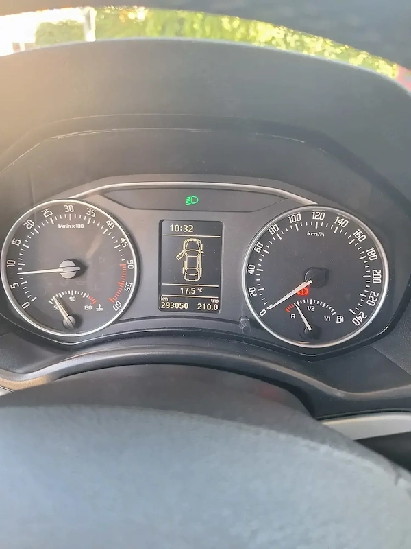 SKODA Octavia 2011 — imagine 5