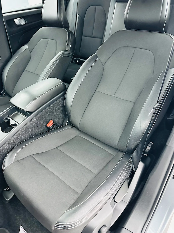 VOLVO XC40 2019 — imagine 18