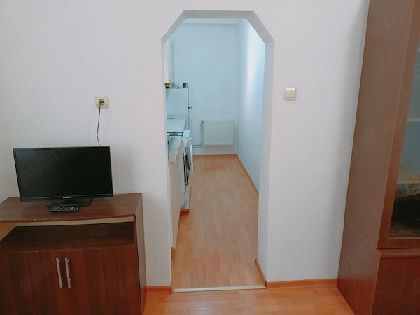 Inchiriez garsonieră in Oradea zona Decebal — fotografia 3
