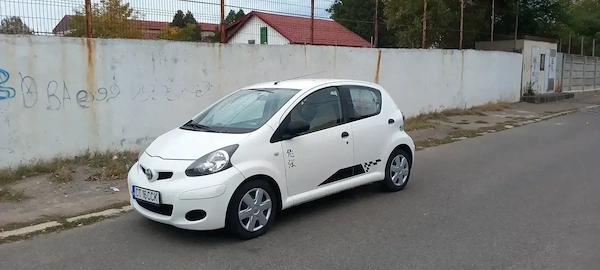 TOYOTA Aygo 2011 — imagine 4