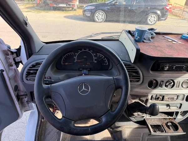 MERCEDES-BENZ 300 2001 — imagine 2