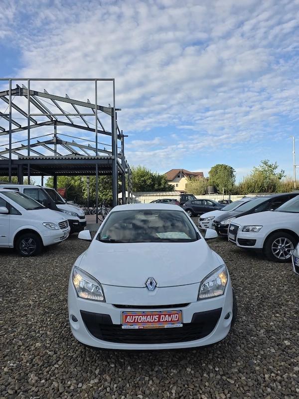 RENAULT Megane 2011 — imagine 3