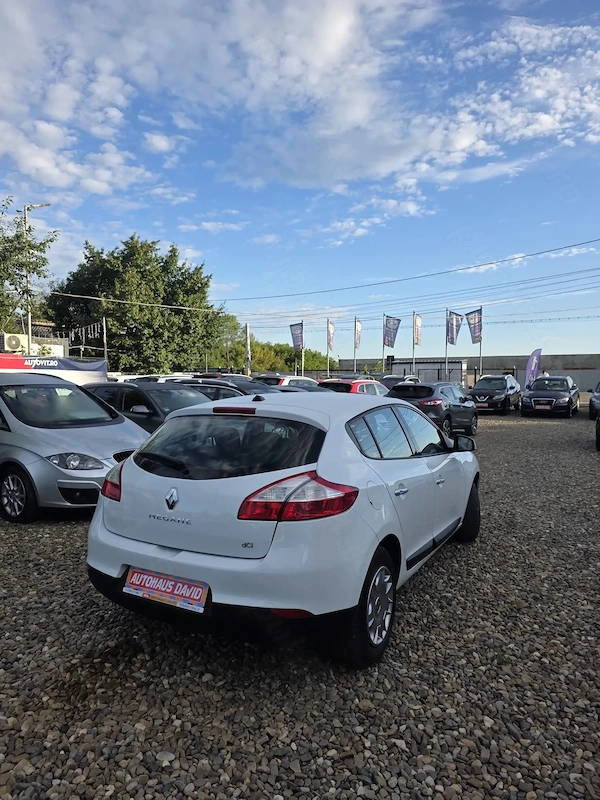 RENAULT Megane 2011 — imagine 5