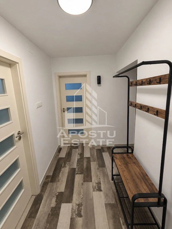 Apartament de vanzare cu 3 camere, 2 bai, zona Soarelui — fotografia 2