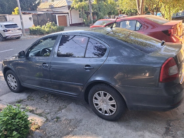 SKODA Octavia 2011 — imagine 3