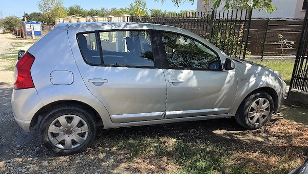 DACIA Sandero 2009 — imagine 4