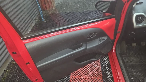 TOYOTA Aygo 2015 — imagine 3