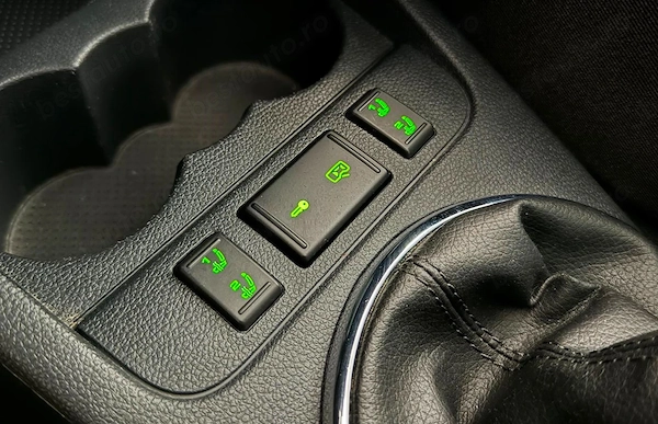 SKODA Fabia 2012 — imagine 16