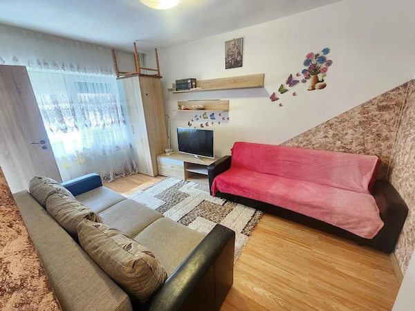 Închiriez garsoniera în Zona UMT — fotografia 1