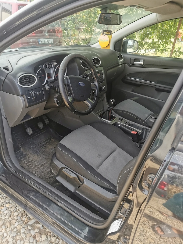 FORD Focus 2010 — imagine 5