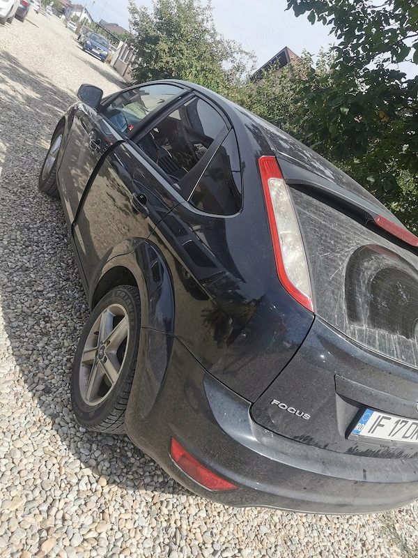 FORD Focus 2010 — imagine 4