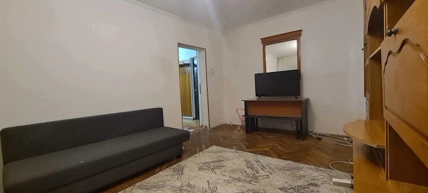 De vanzare apartament cu 2 camere, central, Bloc BR, et — fotografia 1
