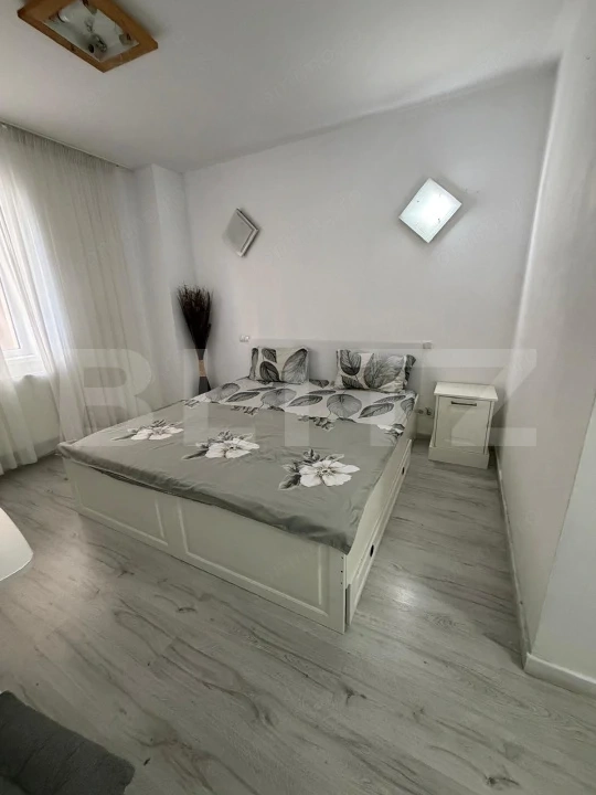 Apartament mare cu 2 camere de vânzare - spațios și luminos — fotografia 2