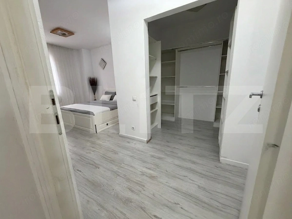Apartament mare cu 2 camere de vânzare - spațios și luminos — fotografia 1