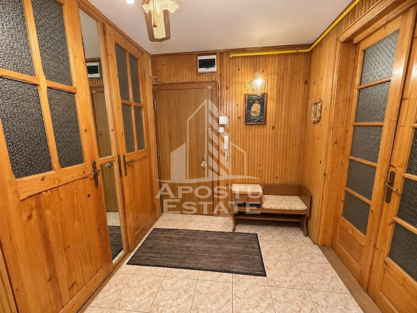 Apartament de vanzare cu 3 camere, 2 bai, 76mp, zona Spitalul Judetean — fotografia 3