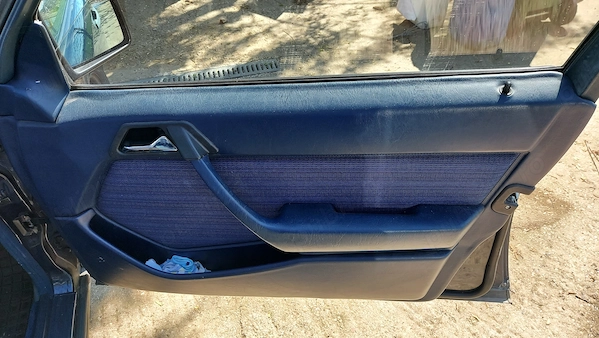 MERCEDES-BENZ E-Class 1989 — imagine 7