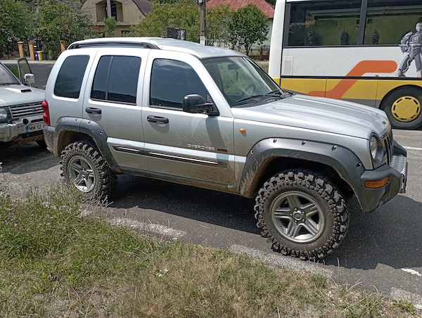 JEEP Cherokee 2003 — imagine 2