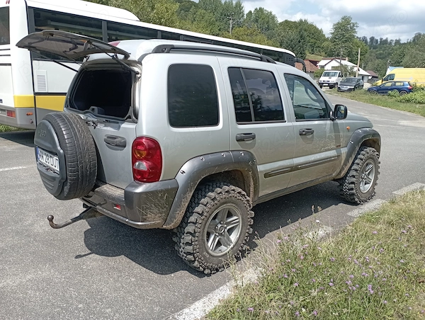 JEEP Cherokee 2003 — imagine 3