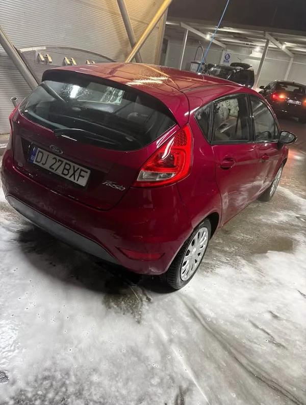 FORD Fiesta 2010 — imagine 2