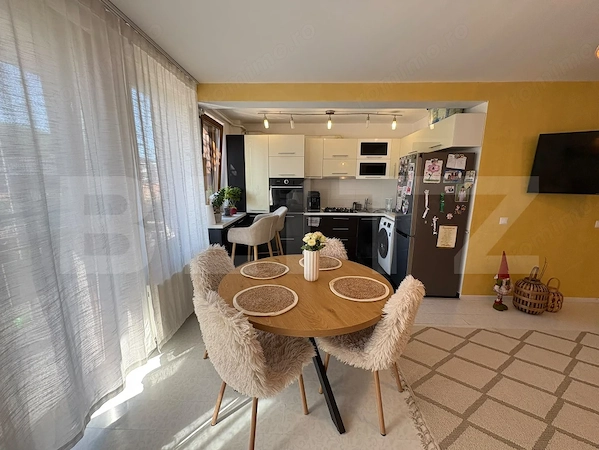 Apartament 3 camere 64 mp, parcare inclusa , 2 balcoane , Zona Sub Cetate — fotografia 3
