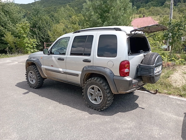 JEEP Cherokee 2003 — imagine 4