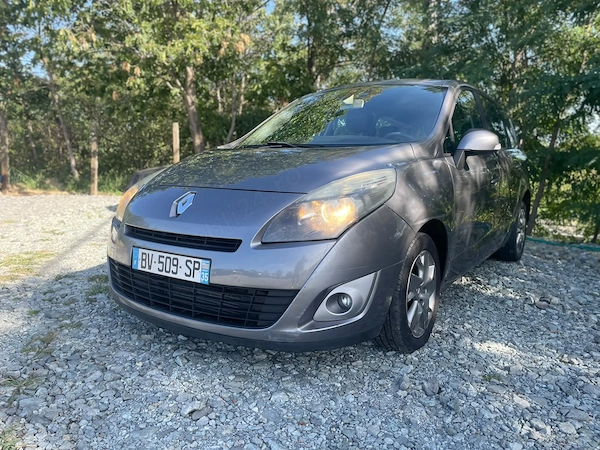 Renault Scenic 7 locuri 1.5 diesel
