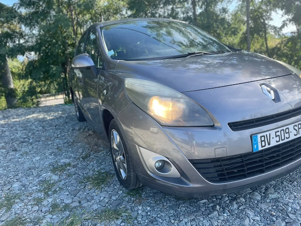 RENAULT Grand Scenic 2012 — imagine 3