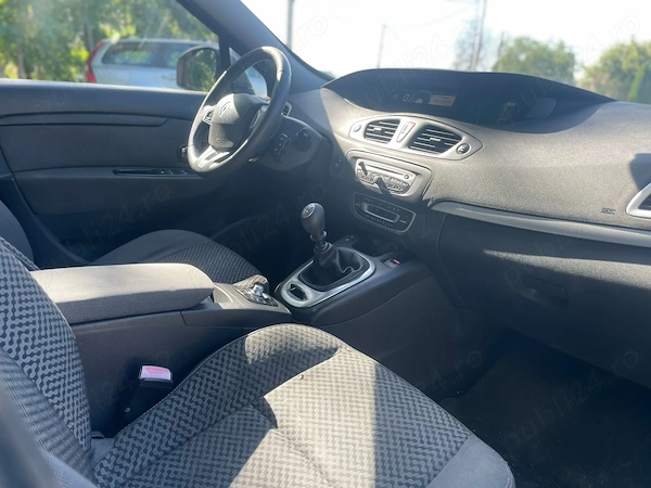 RENAULT Grand Scenic 2012 — imagine 9