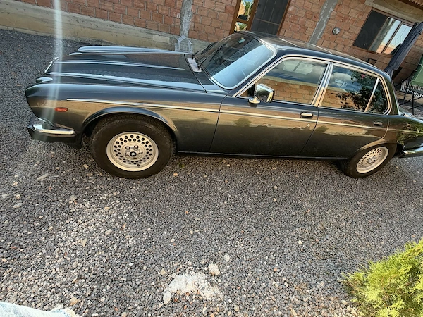 JAGUAR Unknown Model 1990 — imagine 10