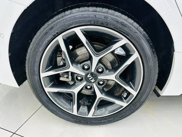 KIA Pro Ceed 2021 — imagine 9