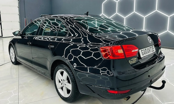 VOLKSWAGEN Jetta 2013 — imagine 3