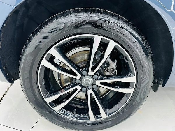 VOLVO XC60 2019 — imagine 9