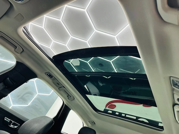 VOLVO XC60 2019 — imagine 20