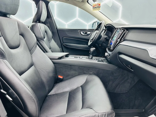 VOLVO XC60 2019 — imagine 18