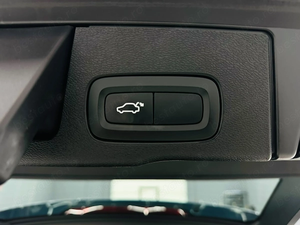 VOLVO XC60 2019 — imagine 15