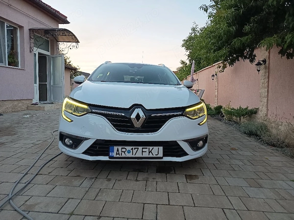 RENAULT Megane 2021 — imagine 2