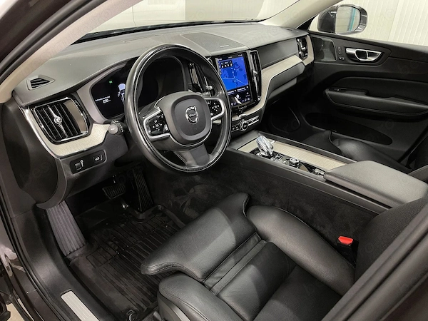 VOLVO Unknown Model 2021 — imagine 5