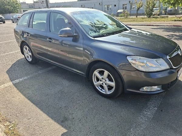 SKODA Octavia 2010 — imagine 2