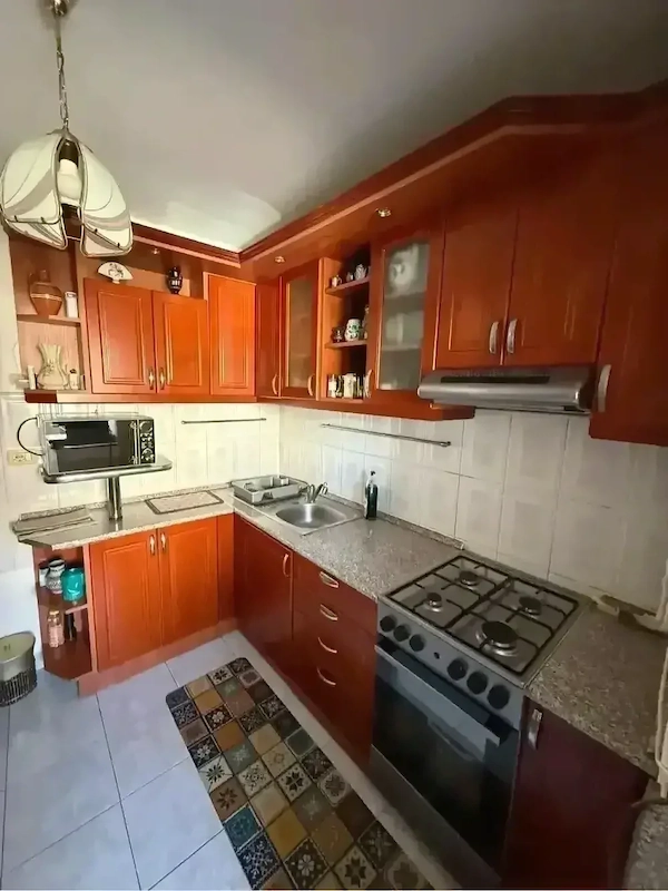 Vand apartament 3 camere etaj 1 Alfa Pret negociabil — fotografia 1