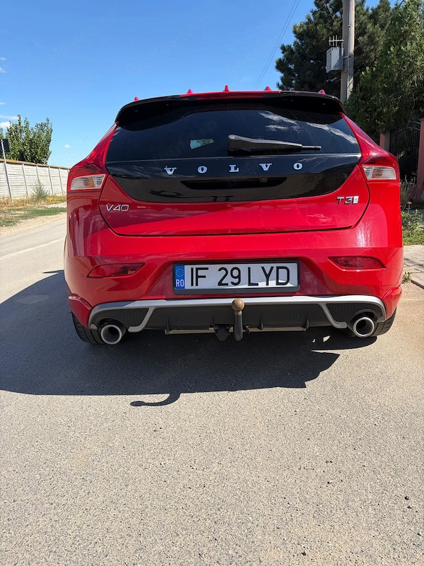 VOLVO V40 2020 — imagine 3
