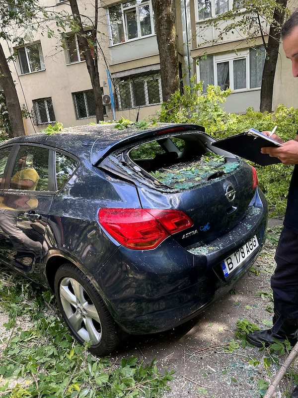 OPEL Astra 2011 — imagine 4