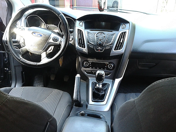 FORD Focus 2013 — imagine 8